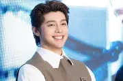 Nghệ sĩ nói xấu hổ trước ca sĩ Noo Phước Thịnh