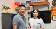 Người bảo trợ ân cần đưa con nuôi đi thi tốt nghiệp THPT