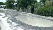 Người dân Đồng Tháp mỏi mòn chờ khắc phục đường Quốc lộ 30 hư hỏng