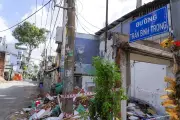 Người dân tháo dỡ nhà, nhường đất mở rộng đường trung tâm ở TPHCM