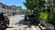 Người Hà Nội 'bịt kín từ đầu đến chân' chống nắng 40 độ C