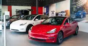 Người Mỹ đổ xô mua xe điện dù không còn ưu đãi thuế