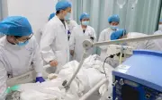 Người đàn ông 48 tuổi tử vong vì đột quỵ sau 5 thói quen nguy hiểm vào ban đêm