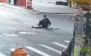 Người đàn ông chui ra từ cống ngầm ở New York gây lo ngại