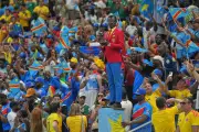 Người đàn ông không họ hết vẫn thành tâm điểm khán đài World Cup