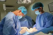 Người đàn ông Lào cầu cứu bác sĩ Việt sau tiêm tăng kích thước dương vật