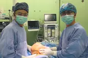 Người phụ nữ mang khối u vú nặng gần 4kg suốt một năm vì tâm lý e ngại