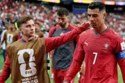 Ngôi sao bóng đá Nhật: Không ai có nghĩa vụ chuyền bóng cho Ronaldo