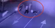 Người vợ kể phút hoảng sợ chứng kiến chồng bị hành hung vì thắc mắc phí gửi xe