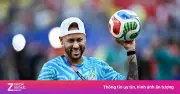 Nguy cơ đột quỵ tăng cao vì thức khuya xem World Cup