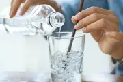 Nguy kịch sau 2 ngày nhịn ăn uống nước kiềm chữa bệnh ung thư