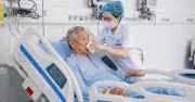 Nguy kịch vì hít sặc khi nuôi ăn qua sonde sau đột quỵ