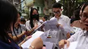 Ngày thi đầu tốt nghiệp THPT 2026: Gần 1,2 triệu thí sinh dự thi, 27 em bị đình chỉ