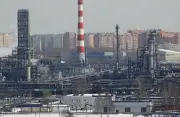 Nhà máy hóa chất khổng lồ Nga bốc cháy dữ dội sau đòn tập kích của Ukraine