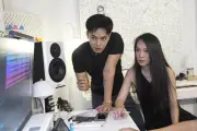 Nhạc sĩ Ssay Huỳnh áp lực khi mời Hiền Thục hát ca khúc về mẹ trong phim Ma xó