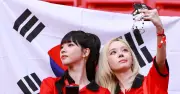 Những hot girl xứ Hàn cổ vũ World Cup 2026 gây sốt