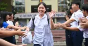 Những khoảnh khắc vỡ òa trong kỳ thi lớp 10 tại TP.HCM