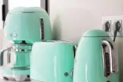 Những thiết bị trong nhà nên rút điện ngay trước khi đi du lịch hè