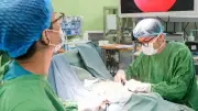 Nội soi thanh đôi chữa dị dạng thành ngực phức tạp cho bé gái 5 tuổi