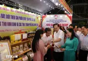 Ninh Bình khai mạc Tuần lễ trưng bày sản phẩm OCOP và nông sản an toàn
