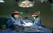 Năm phụ nữ suy thận sau sinh mổ tại Ấn Độ, một người thở máy