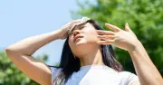 Nắng 40 độ C: Nhận biết sớm 3 tình trạng nguy hiểm kiệt sức, sốc nhiệt, đột quỵ
