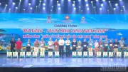 Đà Nẵng: Chương trình 'Vươn mình cùng biển xanh' lan tỏa tình yêu biển đảo