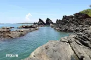 Đà Nẵng: Vẻ đẹp nguyên sơ của danh thắng địa chất trăm triệu năm giữa biển