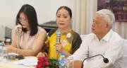 NSND Hồng Lựu khóc nghẹn trong lần ra Hà Nội