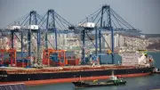 OECD: Kinh tế toàn cầu phụ thuộc vào thời gian xung đột Trung Đông