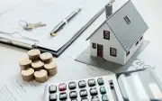 Áp lực dòng tiền người vay khi lãi suất thả nổi tăng mạnh