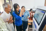 Phó Thủ tướng chỉ đạo triển khai dịch vụ công lưu động sau vụ cụ 97 tuổi bị yêu cầu đến phường