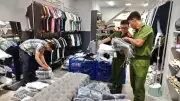 Phát hiện cửa hàng TN Luxury bán hàng giả mạo thương hiệu nổi tiếng