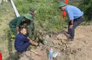 Phát hiện hài cốt liệt sỹ cùng bát ăn B52 khi đào móng cột điện ở Gia Lai