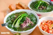 Quán phở 4 đời ở Hà Nội bị Michelin loại năm nay, nước dùng đục ngầu gây tranh cãi