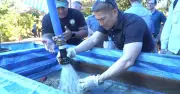 Quyền Bộ trưởng Hải quân Mỹ tự tay đãi đất tìm quân nhân mất tích tại Quảng Trị