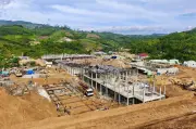 Rộn ràng thi công trường học mới trên dải Trường Sơn
