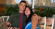 Ronaldo đăng ảnh ôm hôn thê Georgina Rodriguez gây bão mạng