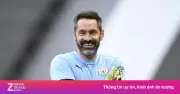 Sự nghiệp khó tin của thủ môn Scott Carson: 108 phút, 11 danh hiệu cùng Man City