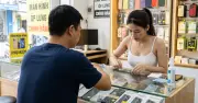 Sai lầm khi dán màn hình nhựa thay vì kính cường lực