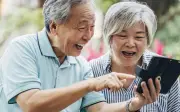Sau tuổi 60, đừng tiếc 3 khoản chi giúp tuổi già bớt khổ