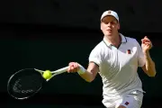Sinner thoát hiểm ngoạn mục ở trận mở màn Wimbledon 2026