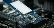 Sếp Silicon Motion cảnh báo thị trường SSD bán lẻ gần như biến mất vì AI