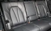 SUV 7 chỗ giá 790 triệu đồng: Thiết kế hiện đại, rộng rãi, ngang Ford Everest