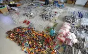 Từ 10 nỏ thủy tinh, khởi tố 12 đối tượng trong đường dây sản xuất dụng cụ ma túy
