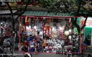 Từ 1/7/2026: Phạt đến 6 triệu đồng nếu sử dụng trái phép lòng đường hè phố Hà Nội