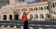 Từ công nhân cắt chỉ đến giảng đường đại học: Hành trình không bỏ cuộc của cô gái 20 tuổi