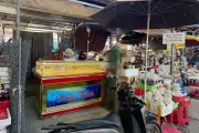 Từ đây vắng nắng trong sáp tắm bỏ ở chợ Bà Chúa: Nói không sợ mất