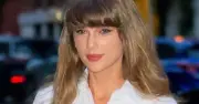 Taylor Swift phá kỷ lục toàn cầu với ca khúc nhạc phim Toy Story 5