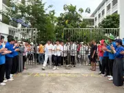 Thí sinh choáng vì đề thi tiếng Anh nhiều từ mới, đề Vật lý nhiều lý thuyết